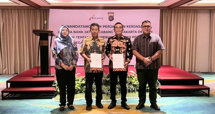 Keterangan foto: Bank Jateng Cabang Yogyakarta resmi menandatangani Perjanjian Kerja Sama dengan Polda DIY terkait pemberian fasilitas kredit bagi anggota di lingkungan Polda DIY yang dilaksanakan pada Selasa (24/2/2026) di Hotel Royal Ambarukmo – Yogyakarta