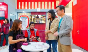 Foto 4_CIMB Niaga Gelar Cathay Travel Fair 2026 di Tiga Kota