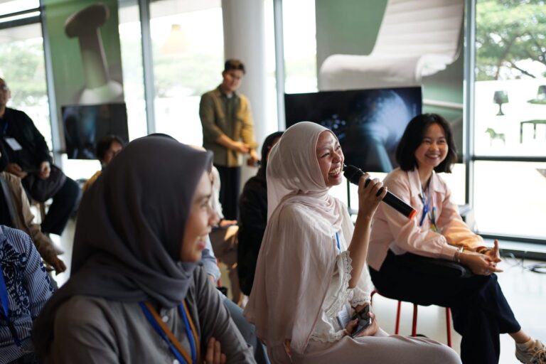 Tak Punya Ruang Gaming? IKEA Hadirkan YXSTABY, 6 Perabot Ini Bikin Main ...